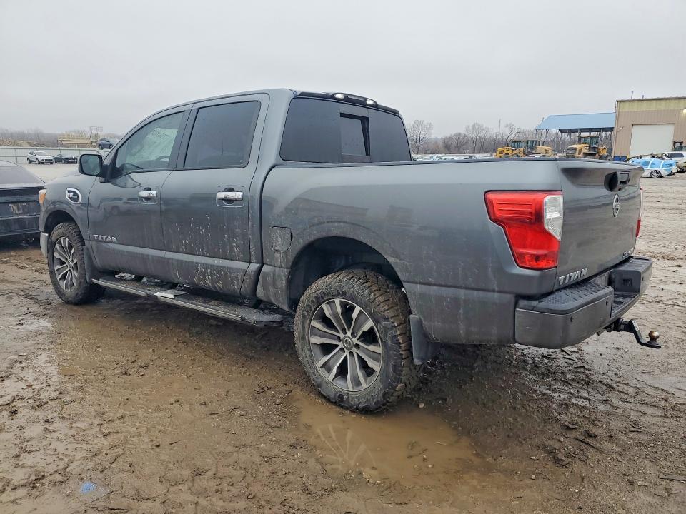 2017 Nissan Titan SL
