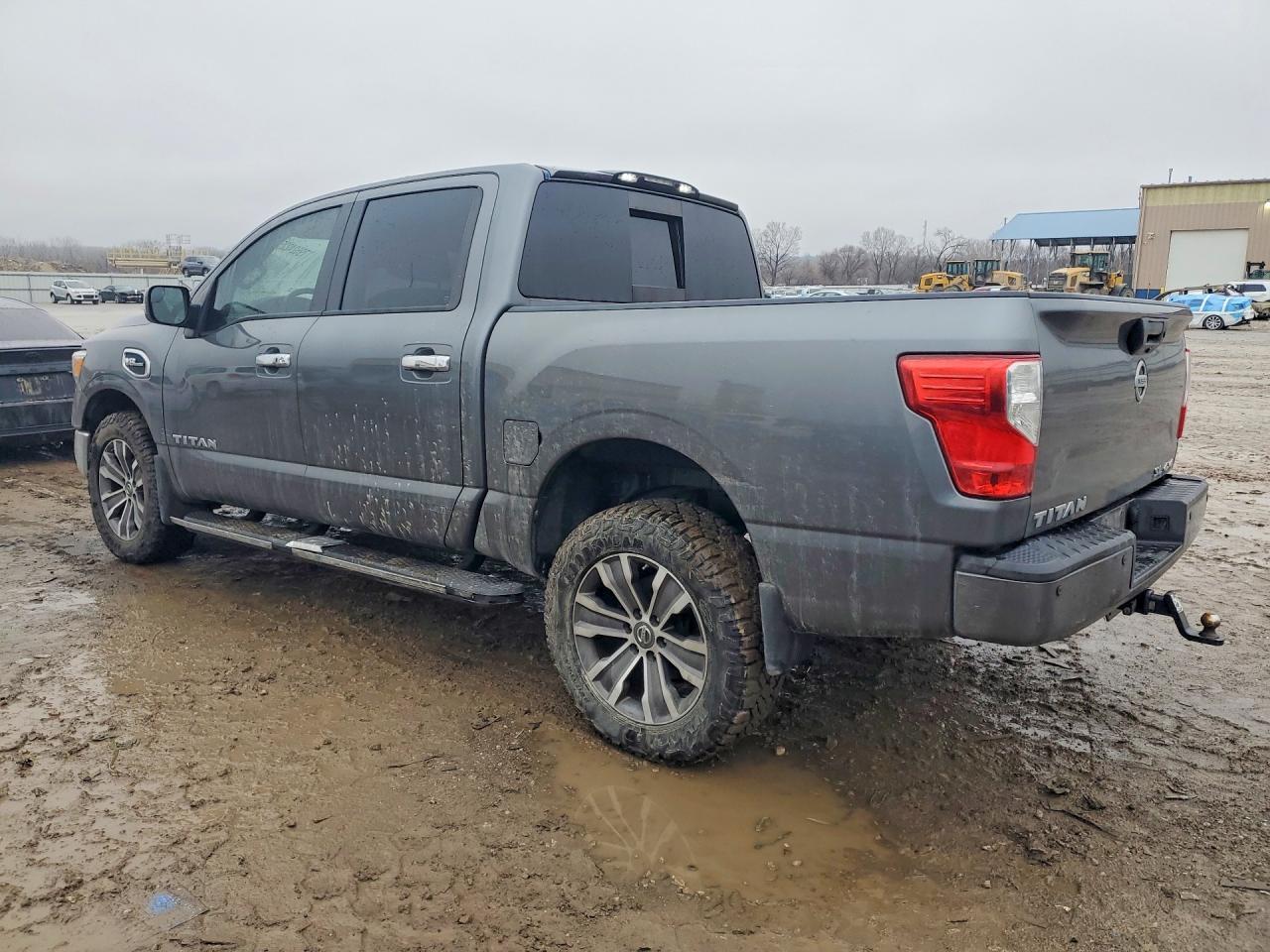 2017 Nissan Titan SL