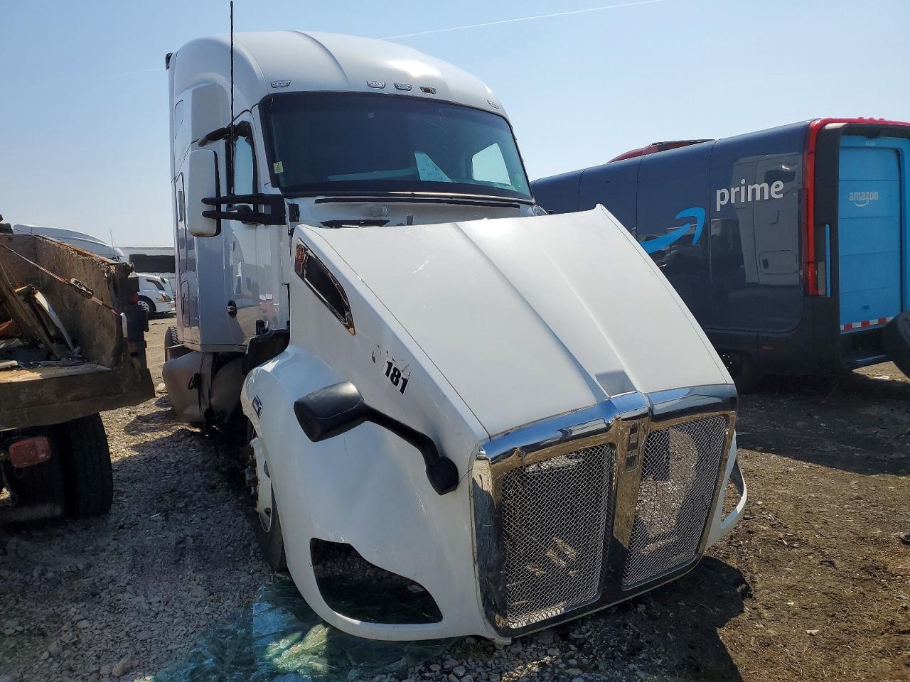 2021 Kenworth T680 Semi Truck