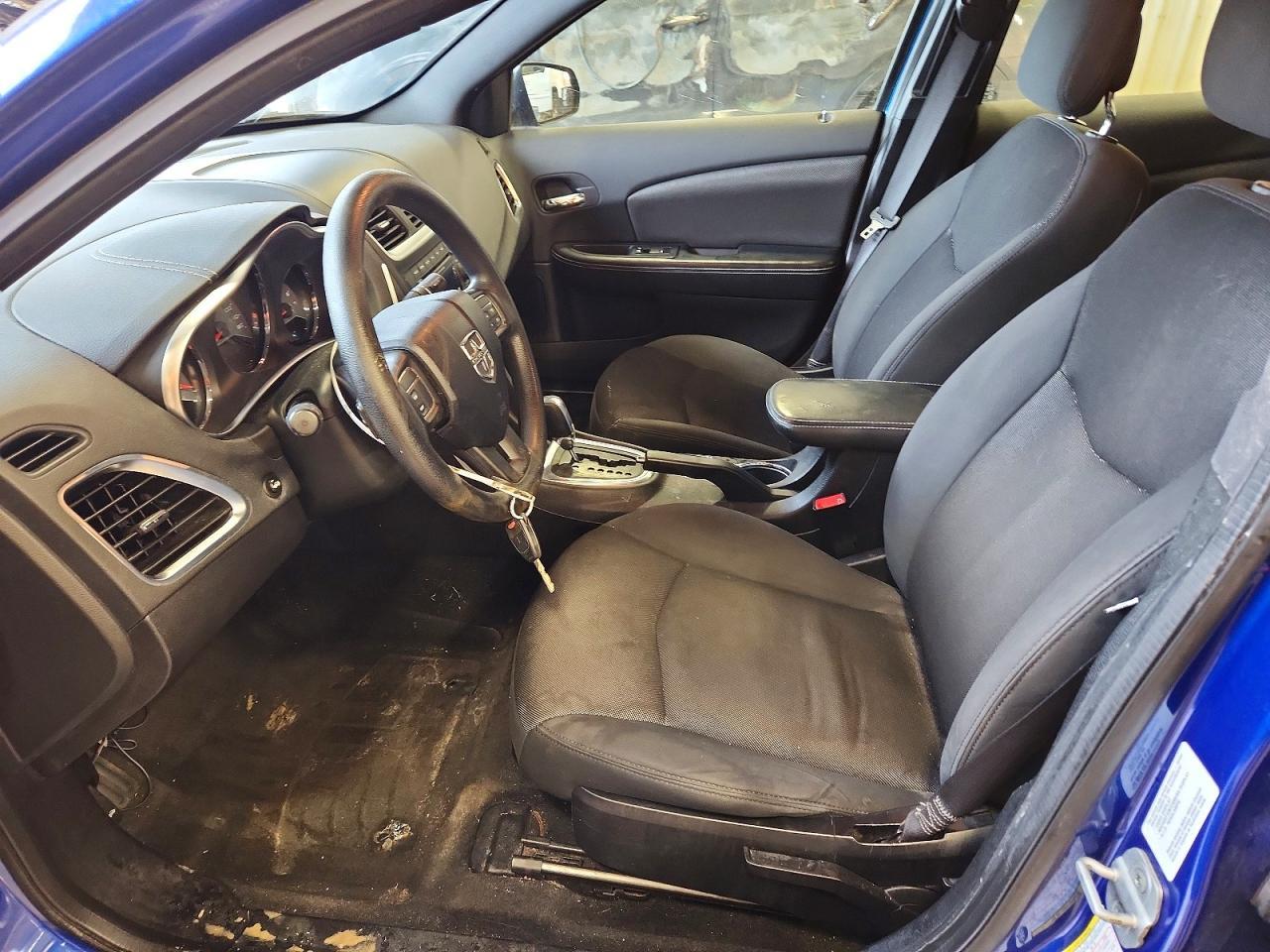 2012 Dodge Avenger se