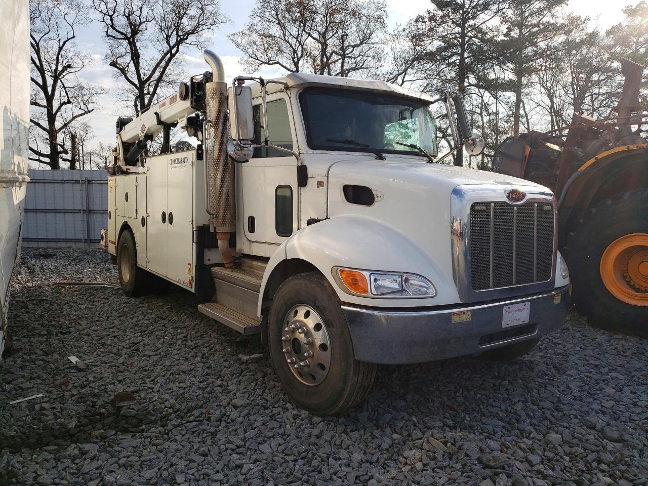 2022 Peterbilt 337 Utility / Service Truck