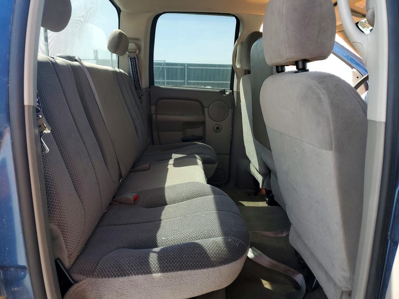 2004 Dodge RAM 1500 ST