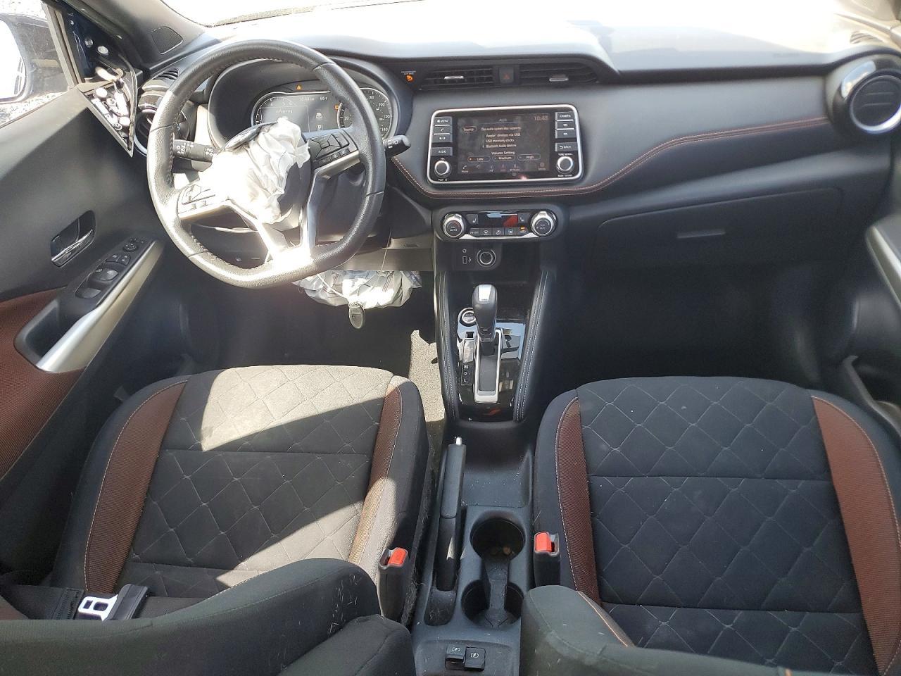 2018 Nissan Kicks sr