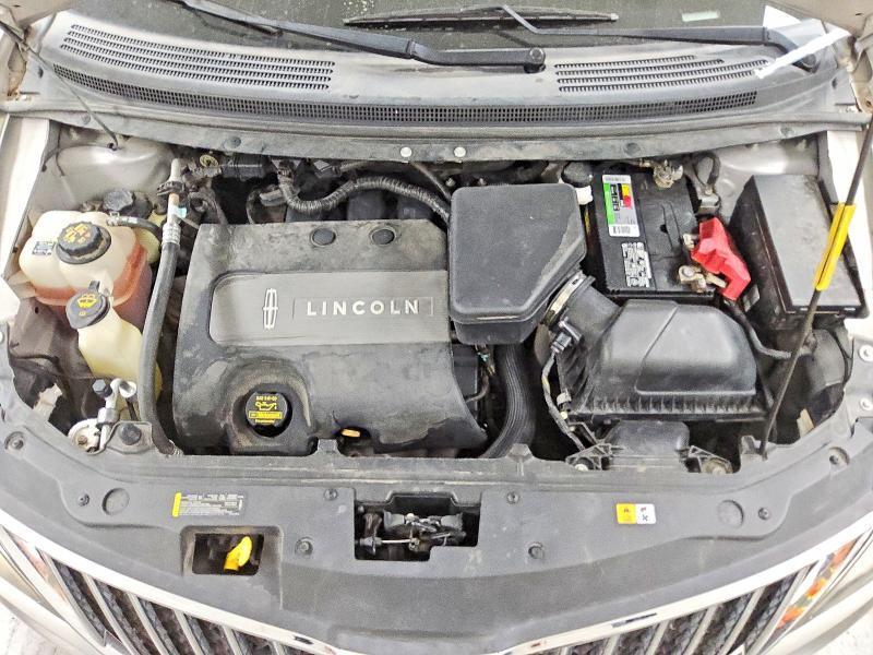 2013 Lincoln Townhouse MKX