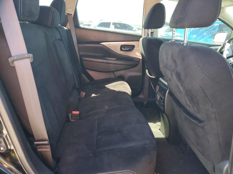 2018 Nissan Murano s