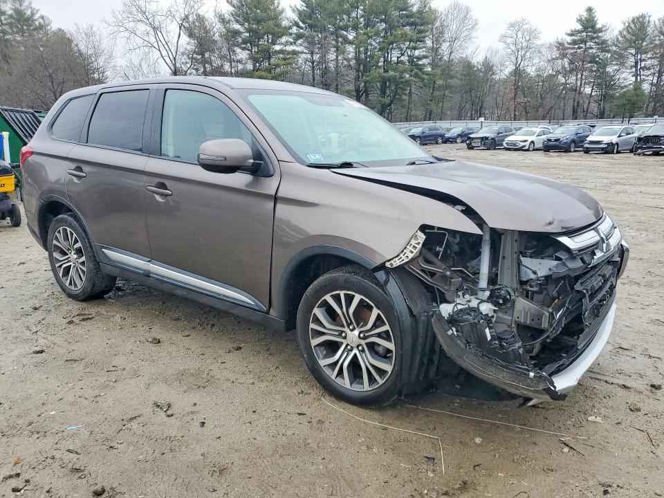 2016 Mits Outlander