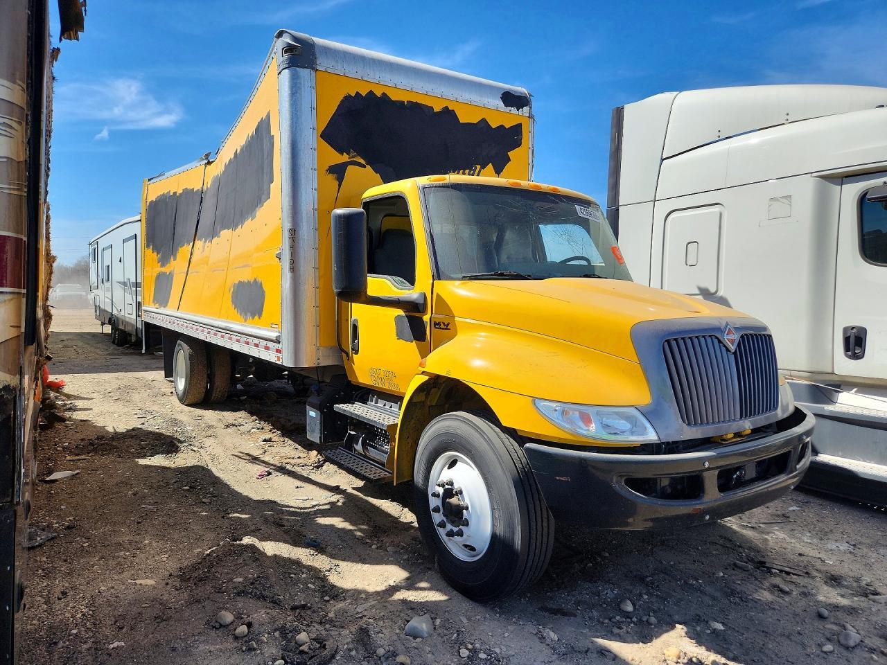 2022 International MV607 BOX Truck