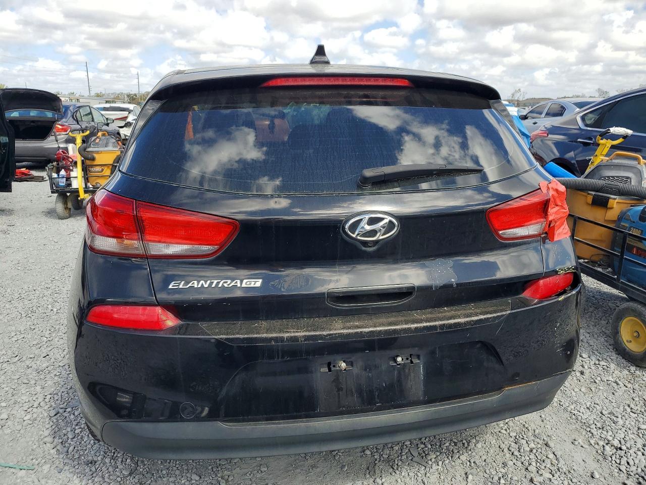 2018 Hyundai Elantra gt Base