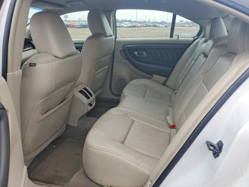 2010 Ford Taurus sel