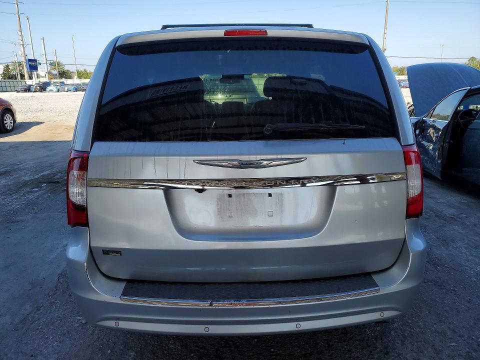 2012 Chrysler Town & Country Touring l