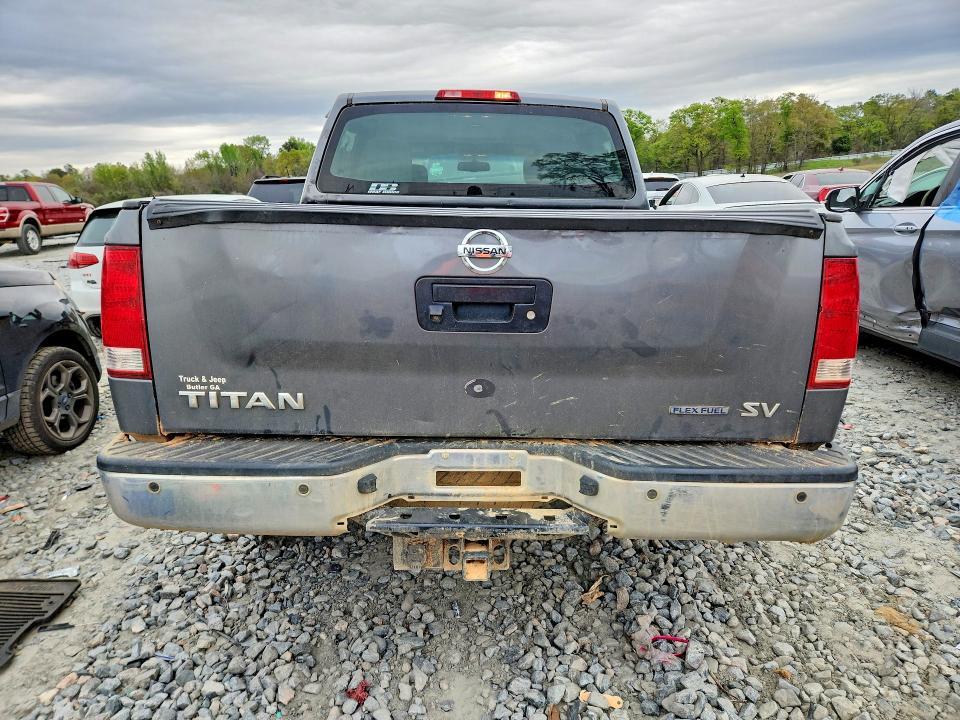 2014 Nissan Titan SV