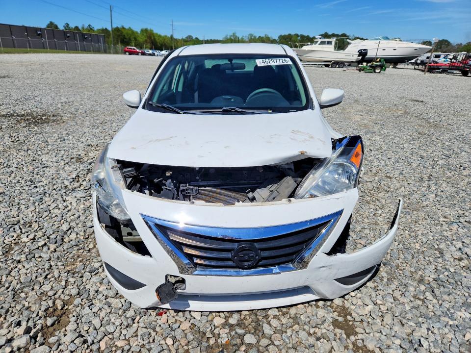 2016 Nissan Versa 1.6 s Plus