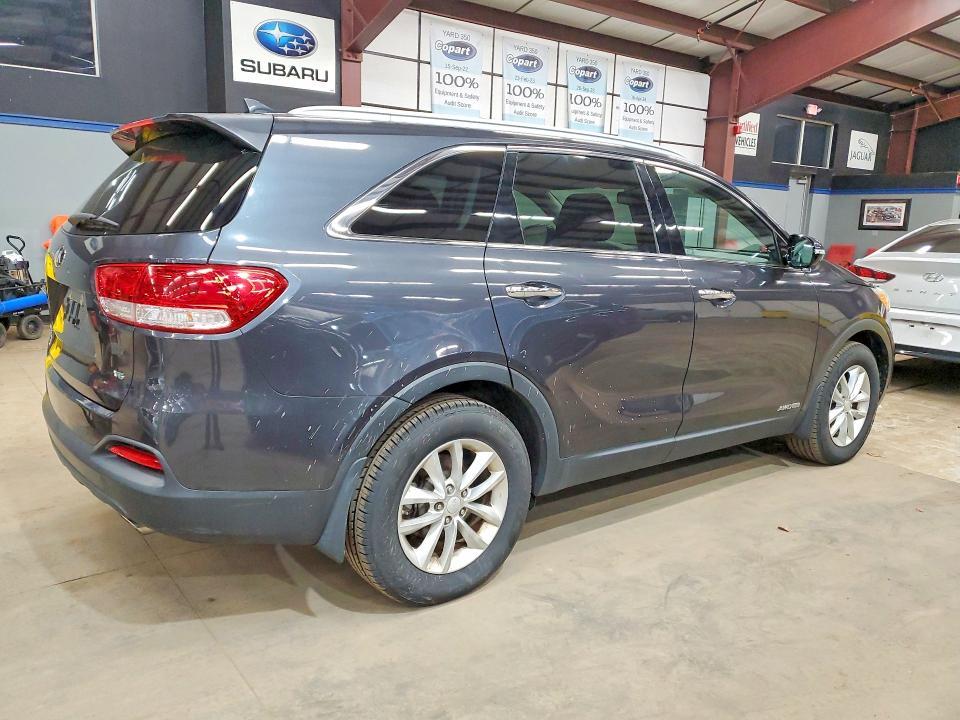 2016 KIA Sorento lx V6