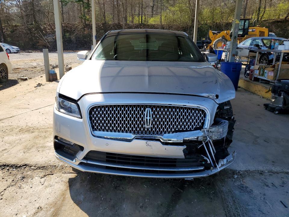 2018 Lincoln Continental Select