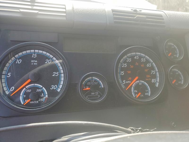 2018 Freightliner Cascadia 125 Semi Truck