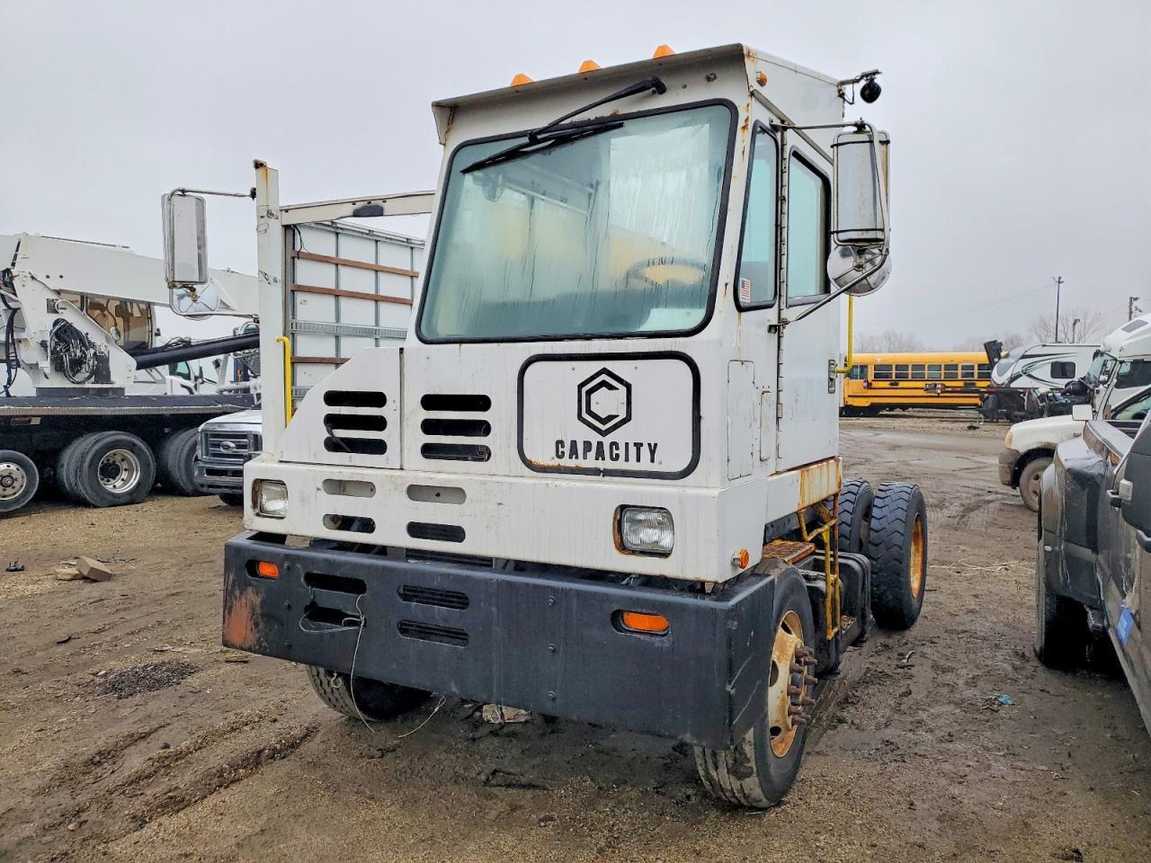 2004 Capacity Of Texas TJ5000-Semi Truck
