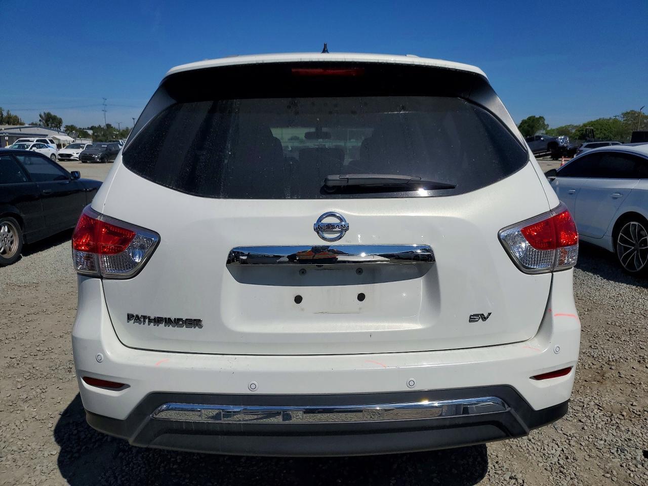 2013 Nissan Pathfinder s