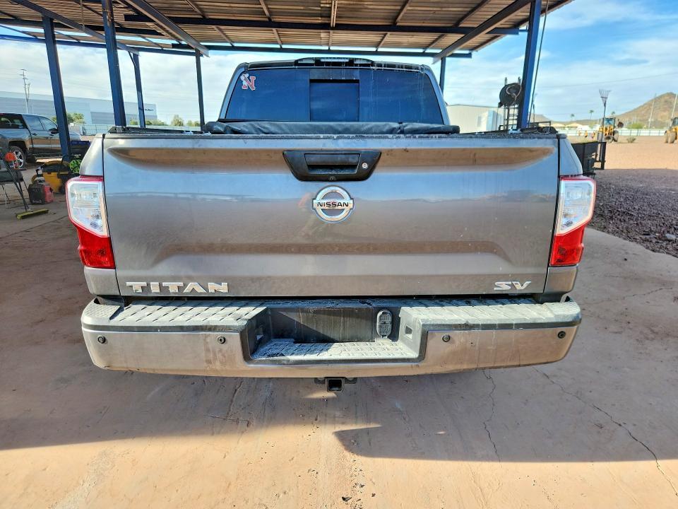 2018 Nissan Titan SV