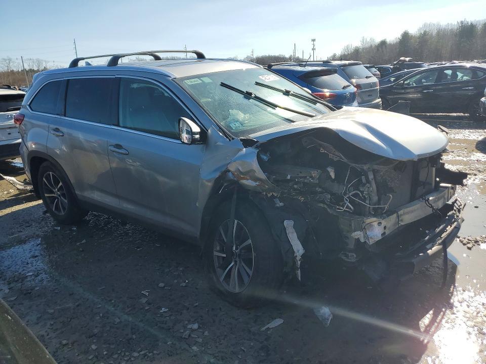 2019 Toyota Highlander xle