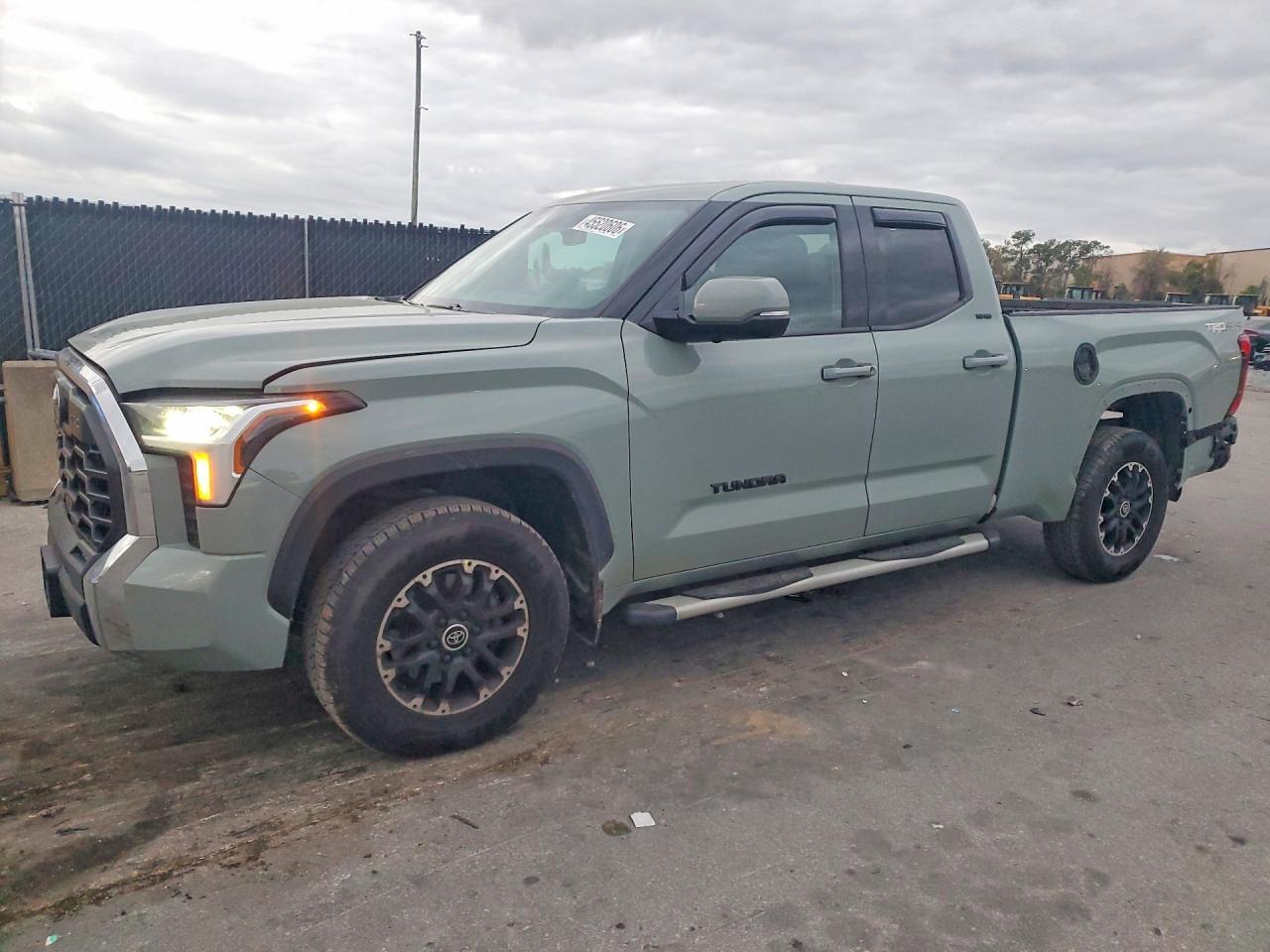 2022 Toyota Tundra SR5