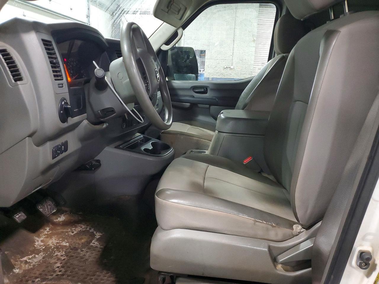 2013 Nissan NV 2500 HD S