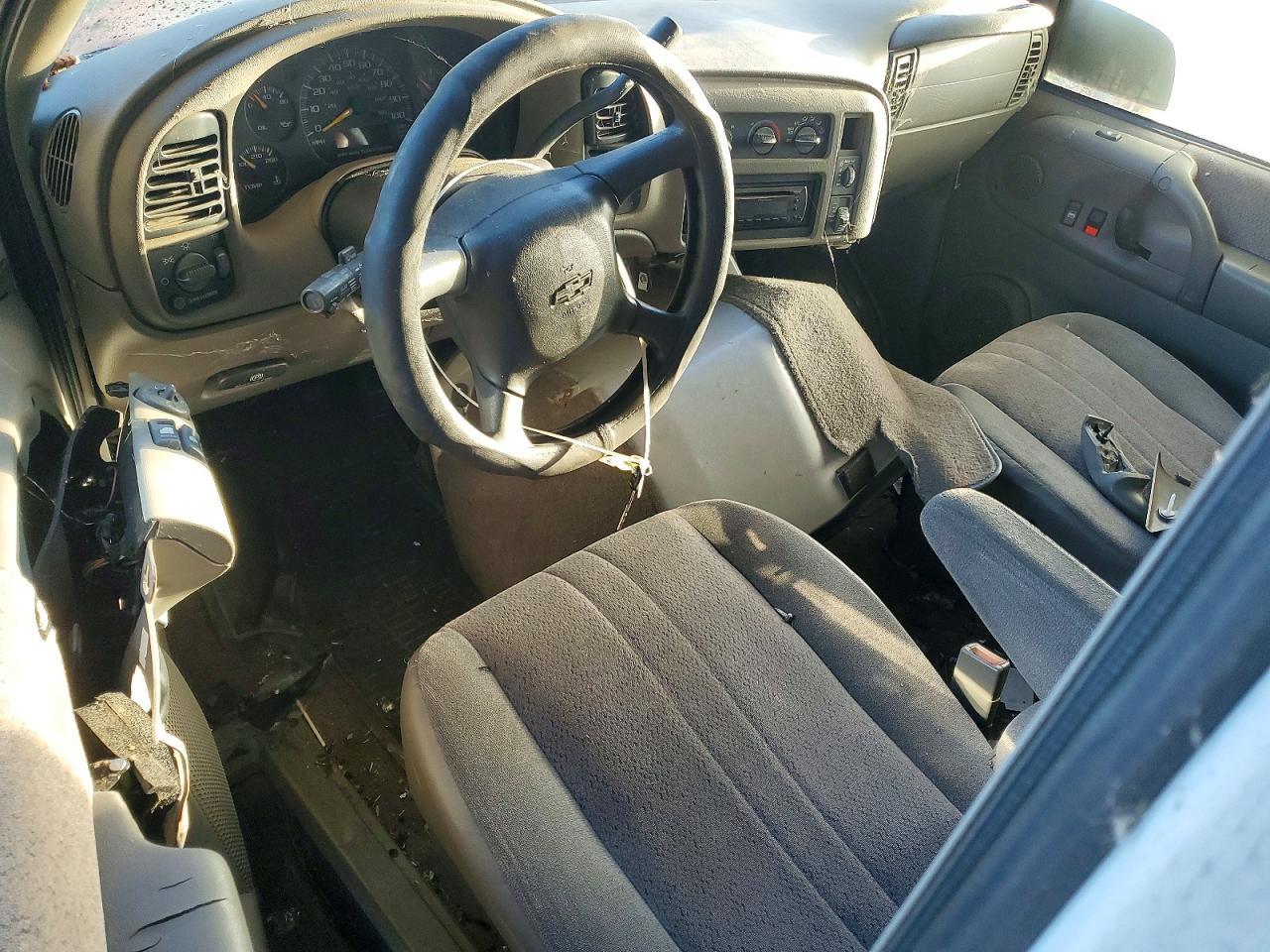 2001 Chevrolet Astro