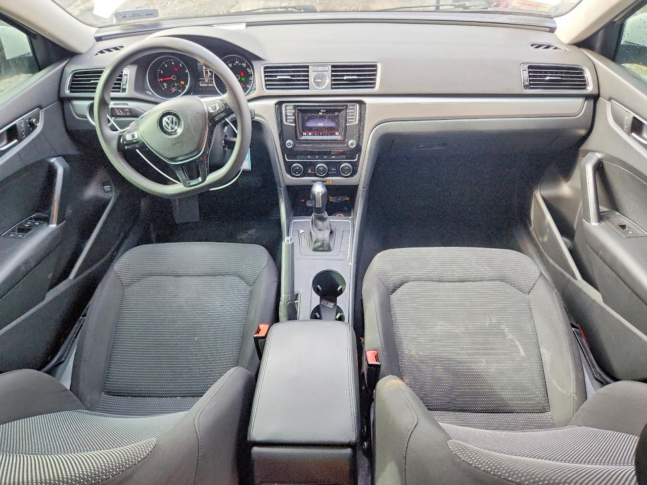 2016 Volkswagen Passat s