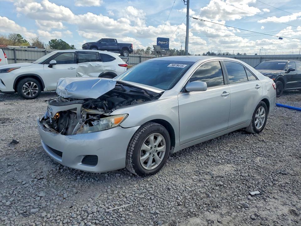 2011 Toyota Camry le