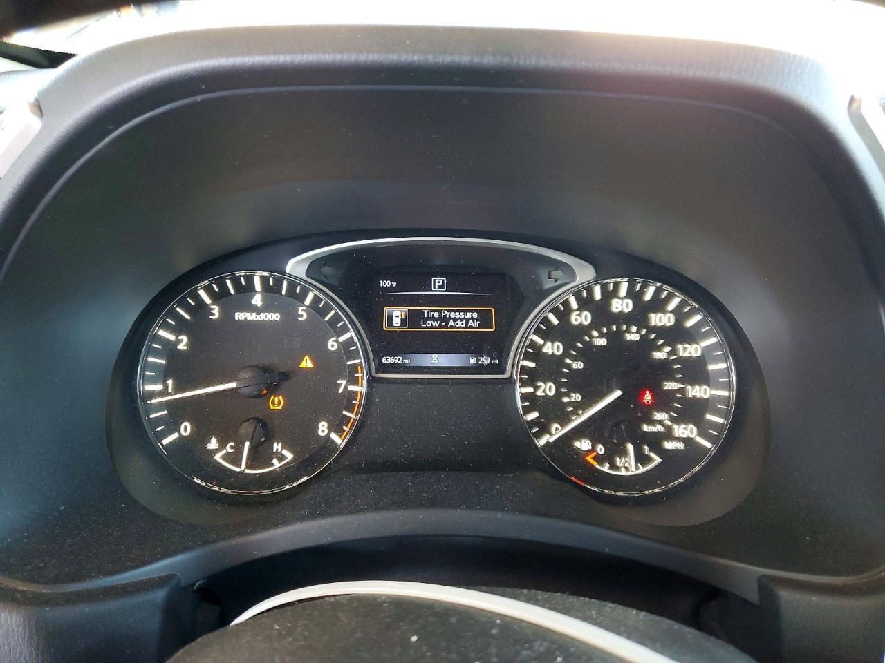 2020 Nissan Pathfinder sv
