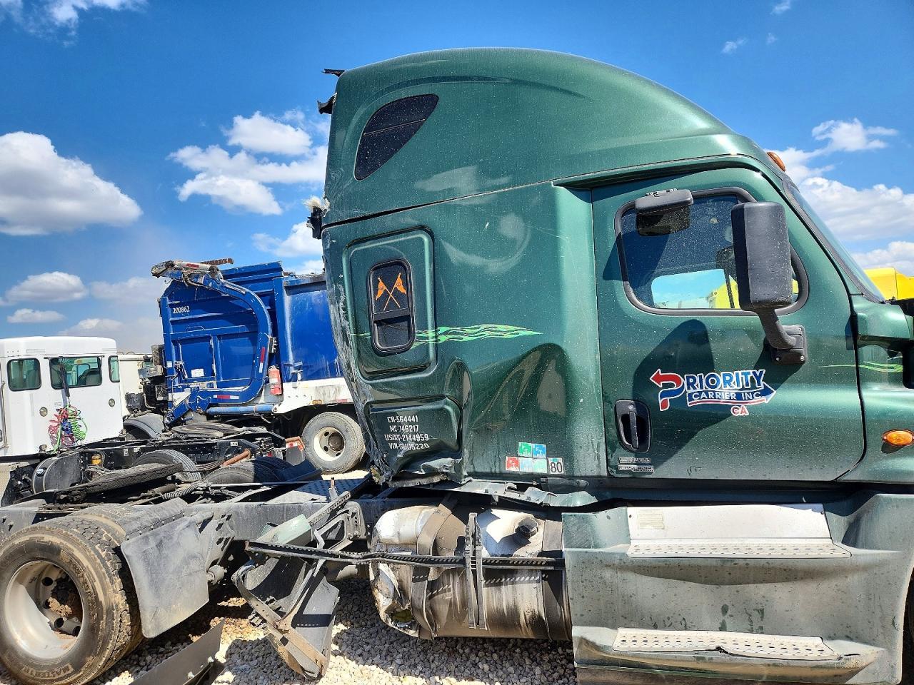 2018 Freigliner 2018 Freightliner Cascadia 125 Semi Truck