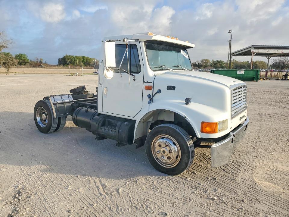 1995 International 4700 Semi Truck