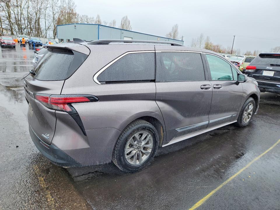2021 Toyota Sienna