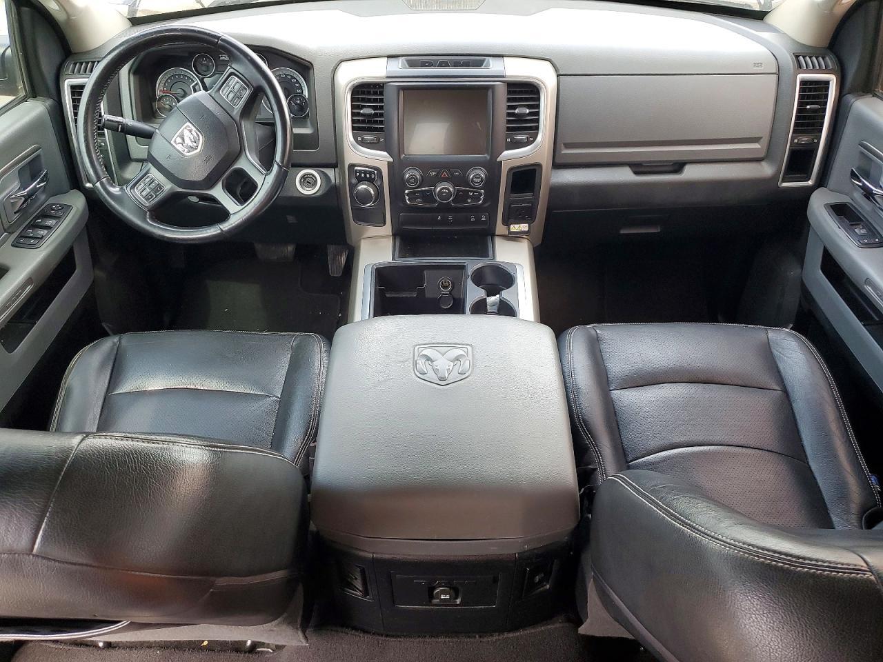 2015 Dodge RAM 1500 SLT