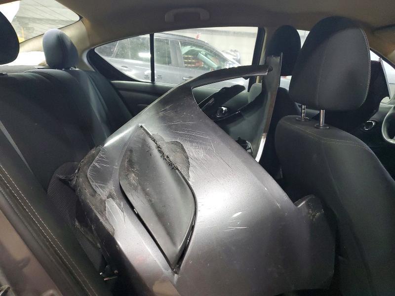 2019 Nissan Versa sv