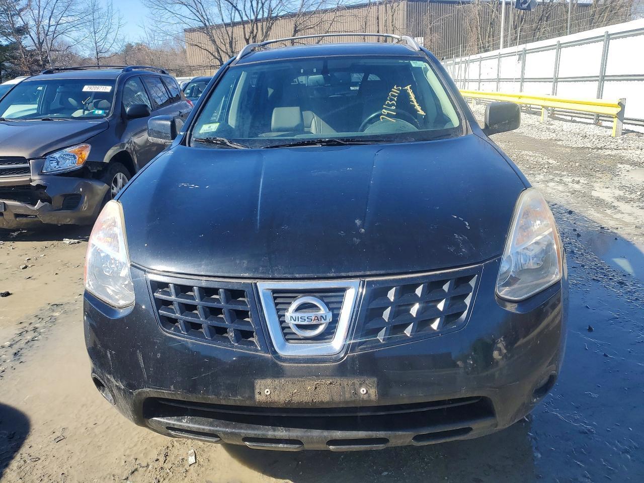 2010 Niss Rogue s