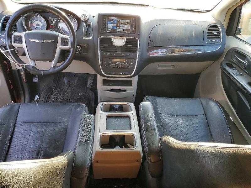 2014 Chrysler Town & Country Touring l