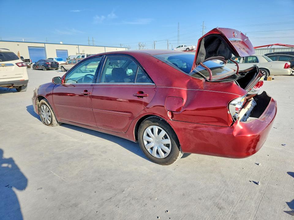 2005 Toyota Camry le