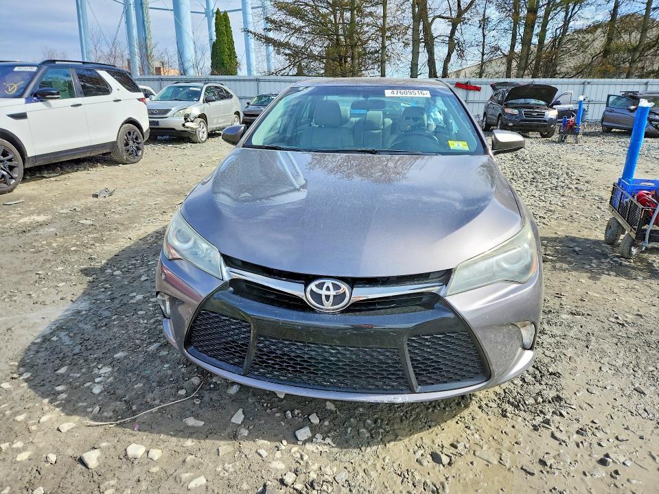 2015 Toyota Camry se