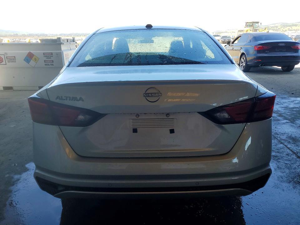 2025 Nissan Altima 2.5 sv