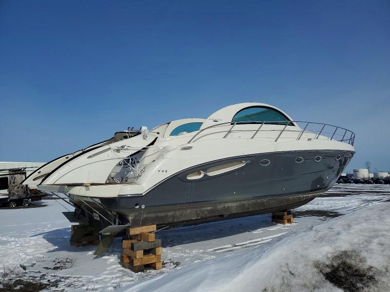 2004 Maxum Boat-Boat