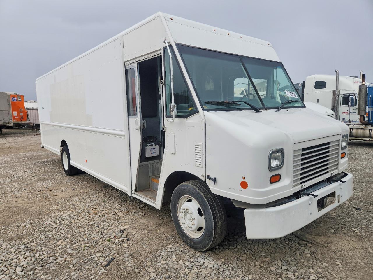 2015 Ford Commercial Chassis Delivery Truck