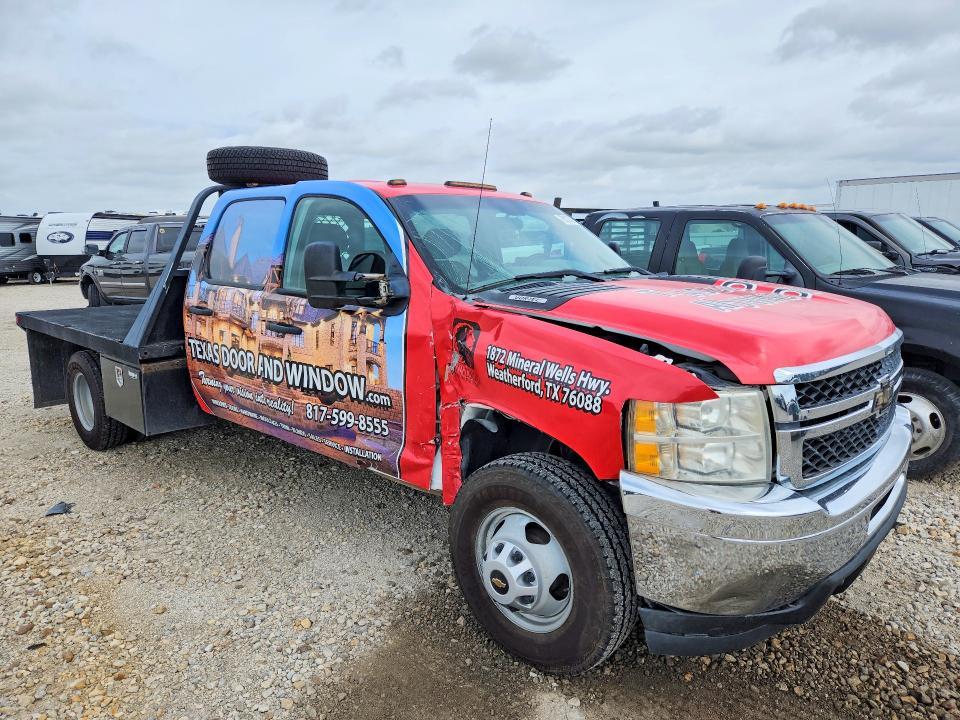 2011 Chevrolet Silverado Flatbed Truck
