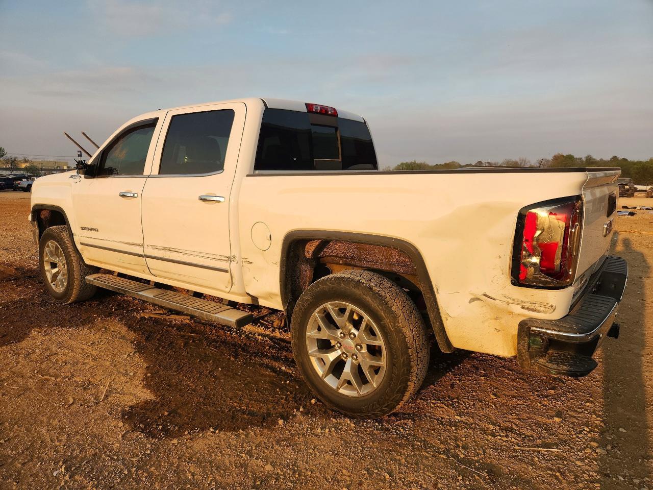 2018 GMC Sierra K1500 SLT