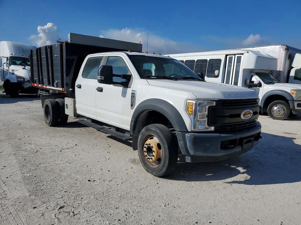 2018 Ford F450 Super Duty Flatbed Truck