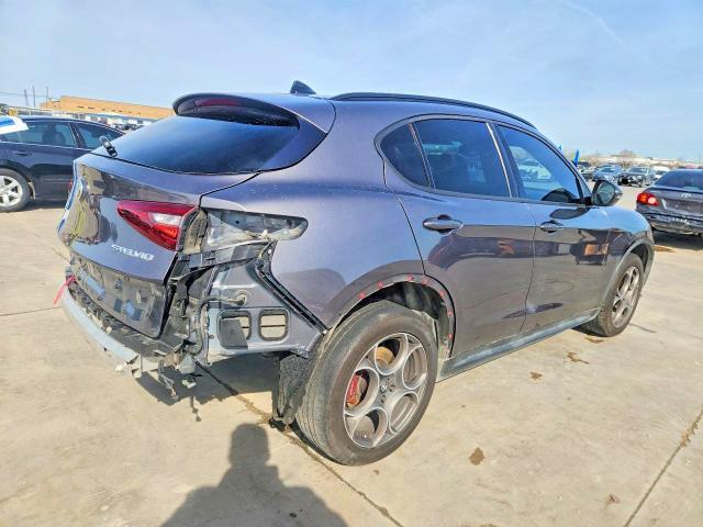 2022 Alfa Romeo Stelvio