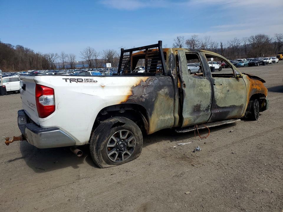 2017 Toyota Tundra SR5