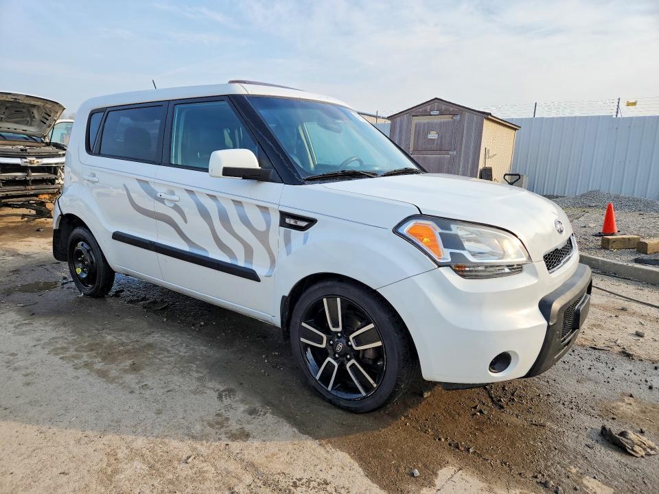 2011 KIA Soul +