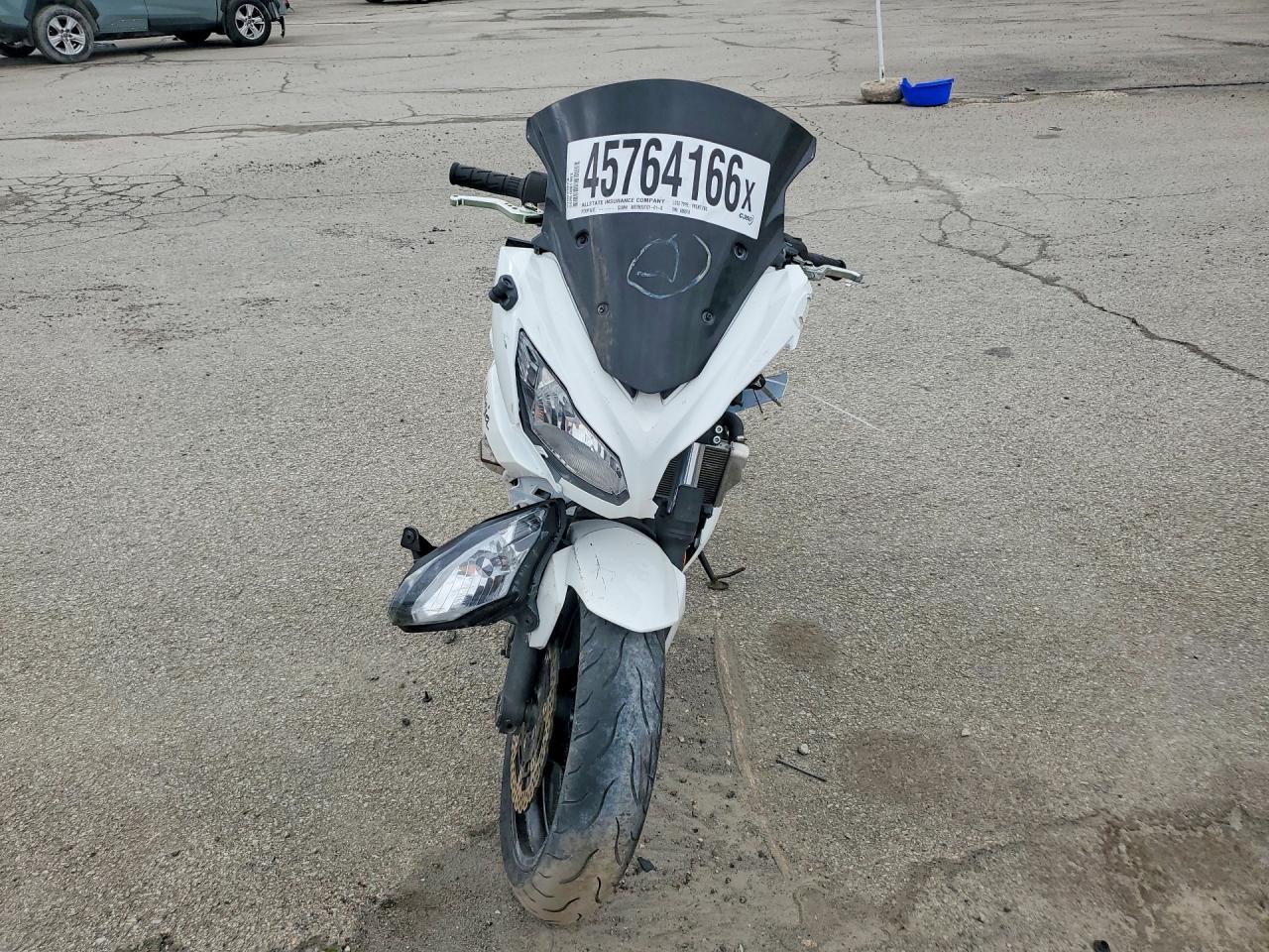 2013 Kawasaki EX650 E