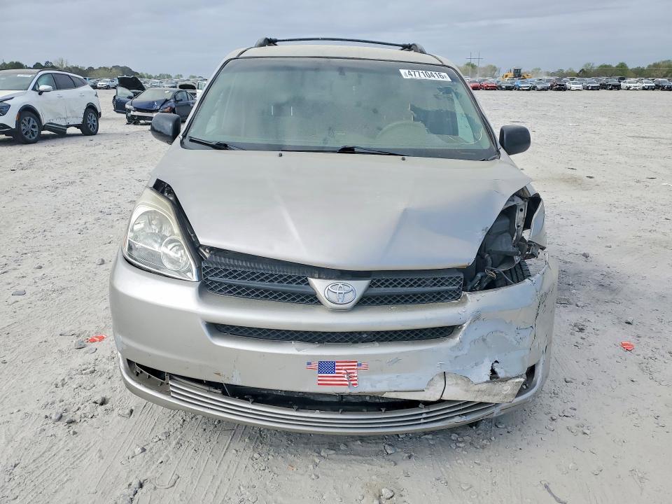 2004 Toyota Sienna le 7 Passenger