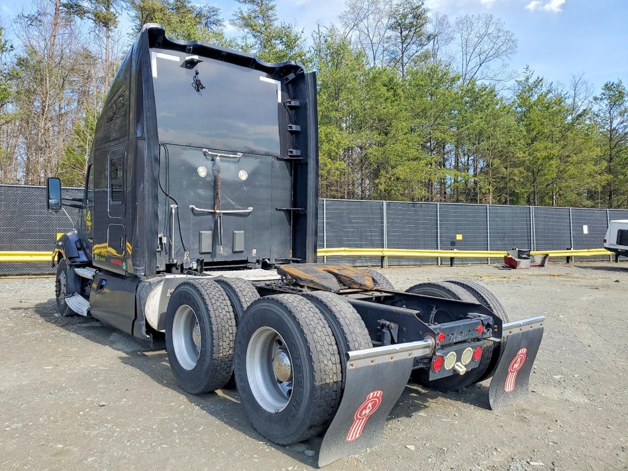 2014 Kenworth Constructi-Semi Truck